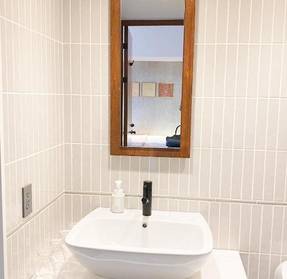 جناح جونيور, Asakusa Kaede 浅草楓