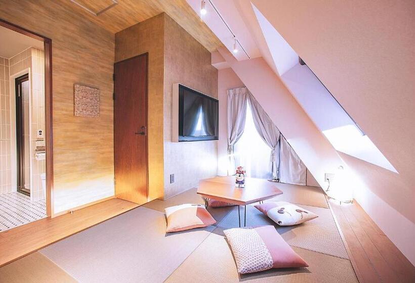 جناح عائلي, Asakusa Kaede 浅草楓