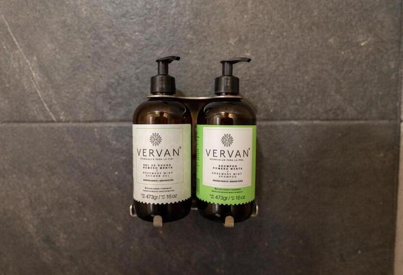 חדר פרמיום לארבעה, Casa I. Madero