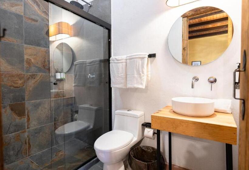 חדר פרמיום לארבעה, Casa I. Madero