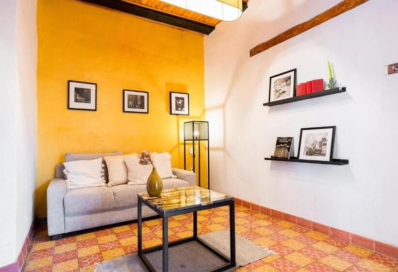 חדר פרמיום לארבעה, Casa I. Madero