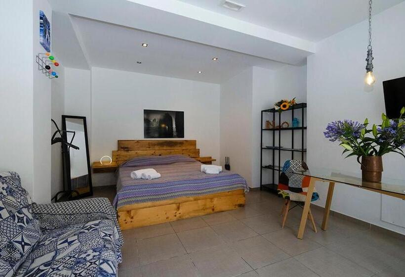 غرفة ديلوكس سرير كينج, Numero20 B&b