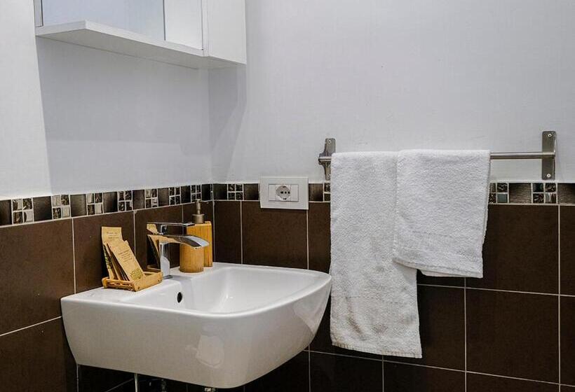 غرفة عائلية, Numero20 B&b