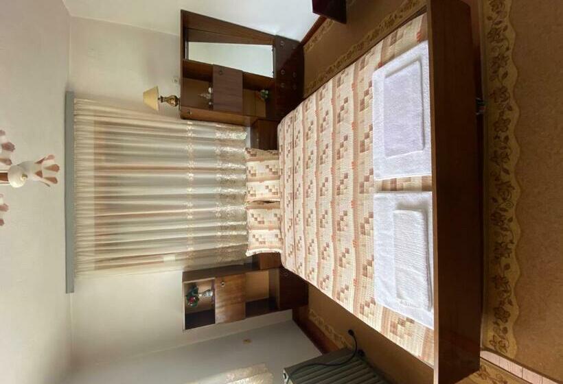 マウンテンビュースタンダードルーム, къща за гости “краси”