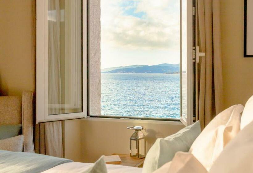 Номер Стандарт Вид на Море, Boutique Hôtel Château Rouher