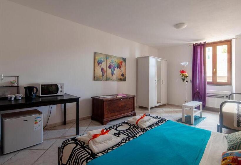 اتاق استاندارد چهار تخته, Ciao Bella Colors