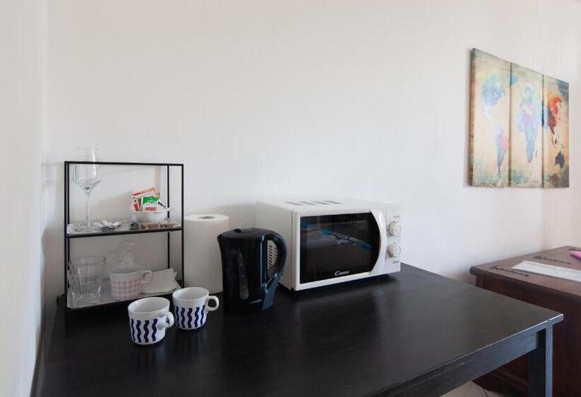 اتاق استاندارد چهار تخته با چشمانداز دریا, Ciao Bella Colors