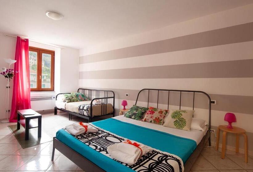 اتاق استاندارد چهار تخته با چشمانداز دریا, Ciao Bella Colors