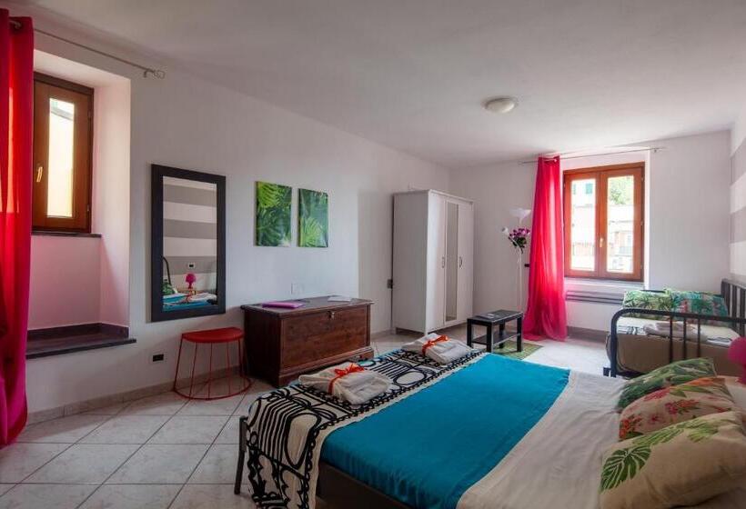 اتاق استاندارد چهار تخته با چشمانداز دریا, Ciao Bella Colors