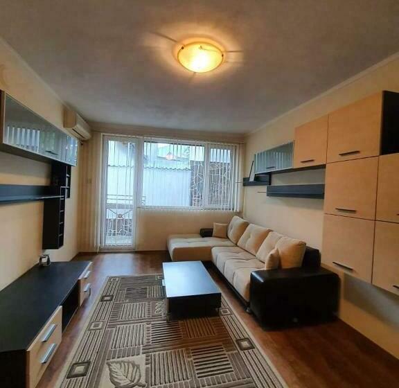 1 Schlafzimmer Apartment, къща дьовлень/house Dyovlen