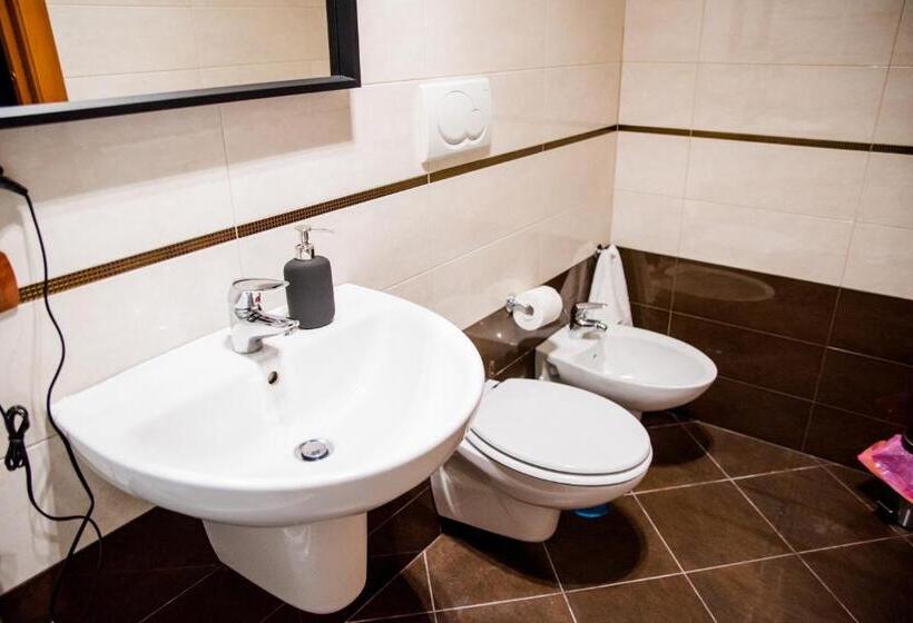 חדר דלוקס, Dimora L Etual