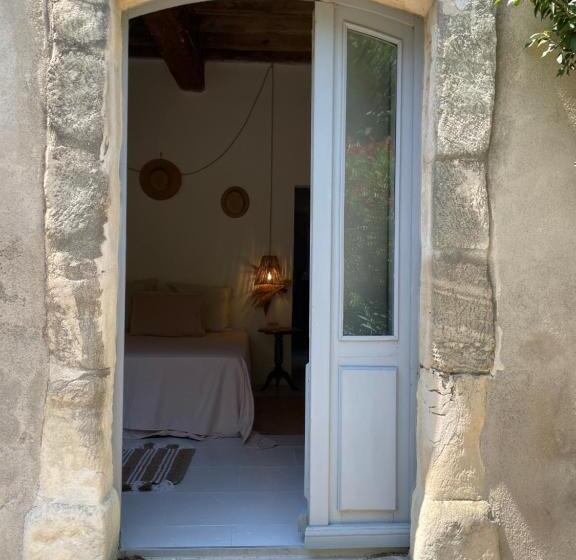 סוויטה נוף לגינה, Maison Tara Verte Au Mas Montredon