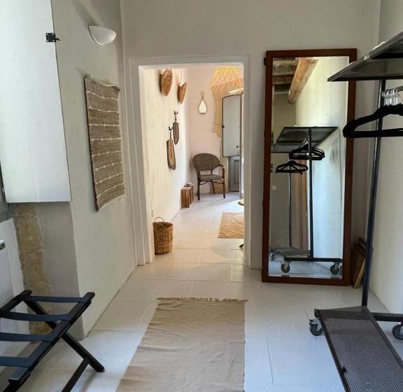 سوییت با چشم‌انداز باغ, Maison Tara Verte Au Mas Montredon