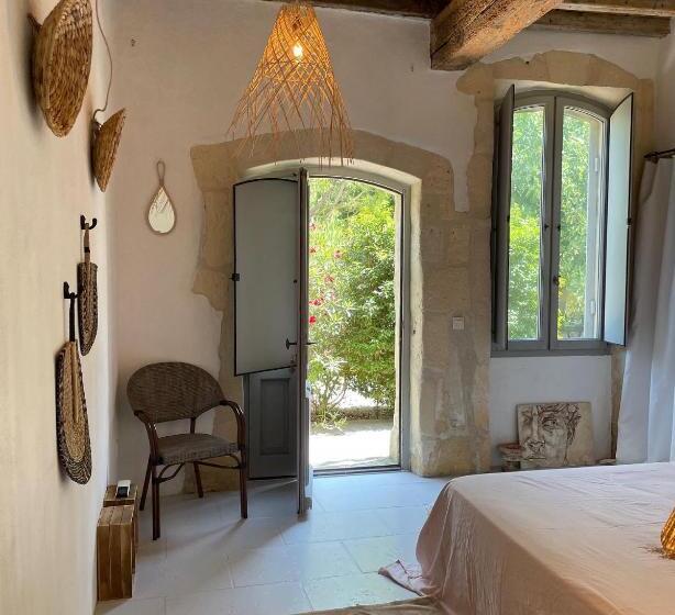 סוויטה נוף לגינה, Maison Tara Verte Au Mas Montredon