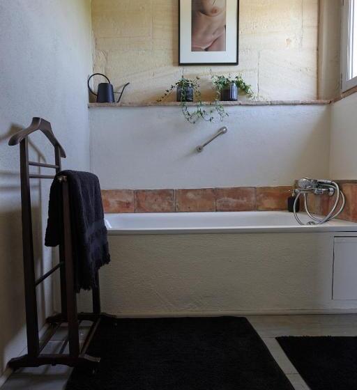 סוויטה נוף לגינה, Maison Tara Verte Au Mas Montredon