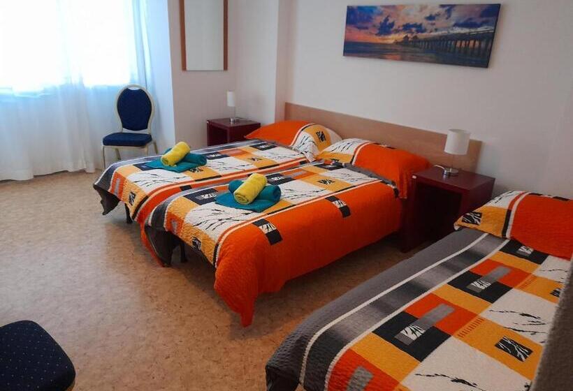 חדר סטנדרט לשלושה, Garni Elisabetta