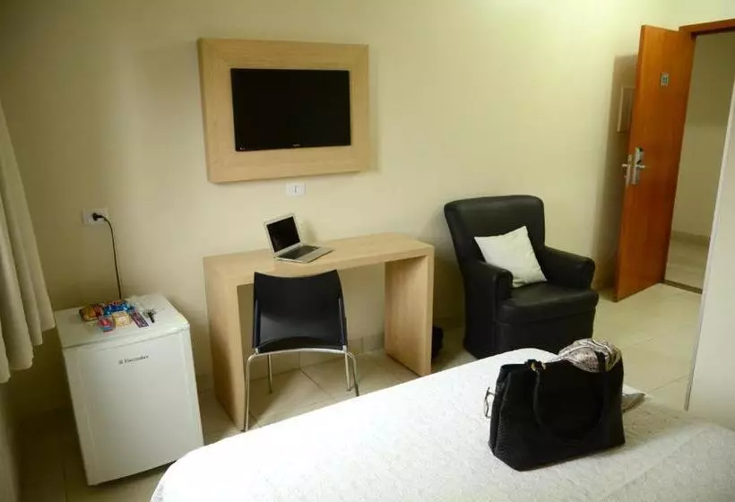 اتاق استاندارد با تخت دوبل, Capital