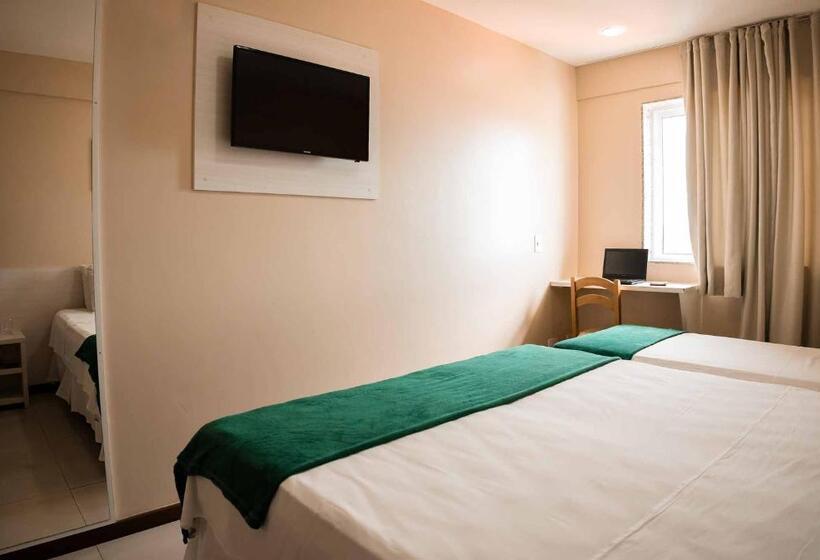 标准三人间, Green Hoteis