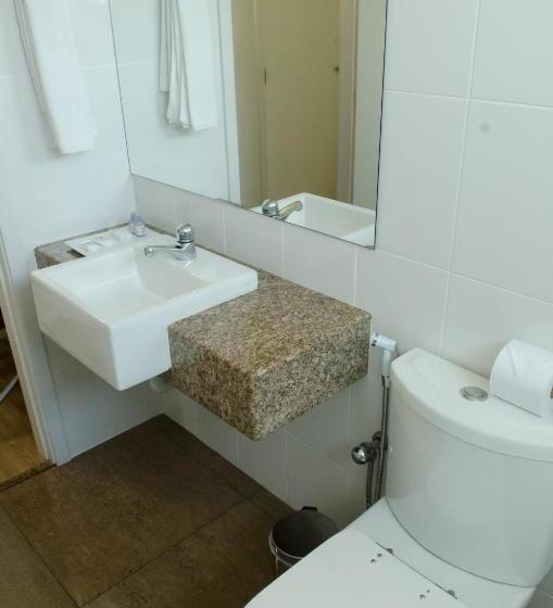 غرفة قياسية, Impar Suites Expominas