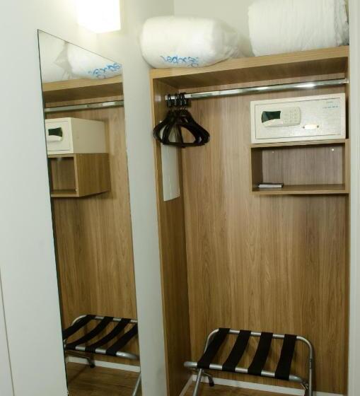 غرفة قياسية, Impar Suites Expominas