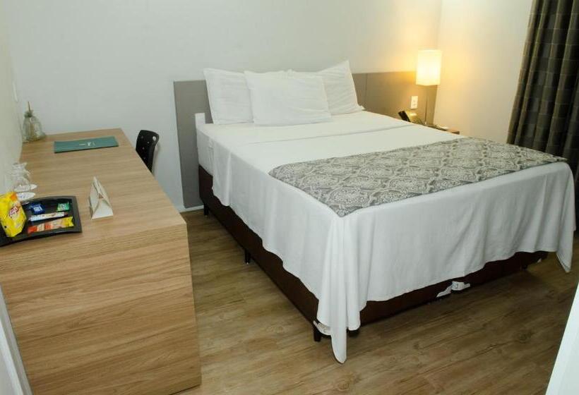 غرفة قياسية, Impar Suites Expominas