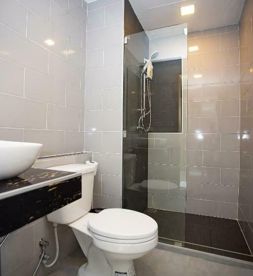 带大床的豪华间, Napa Hotel Ratchaburi