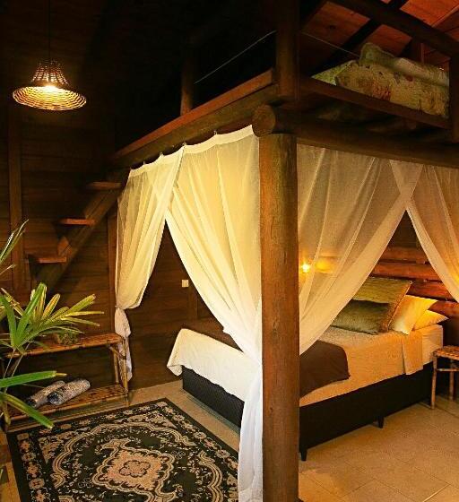 Standard Bungalow, ॐ Rosa Astral ॐ