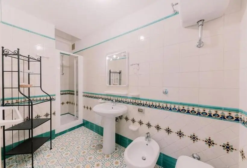オーシャンビューのテラス付1ベッドルームアパート, Residence Villa Rosa