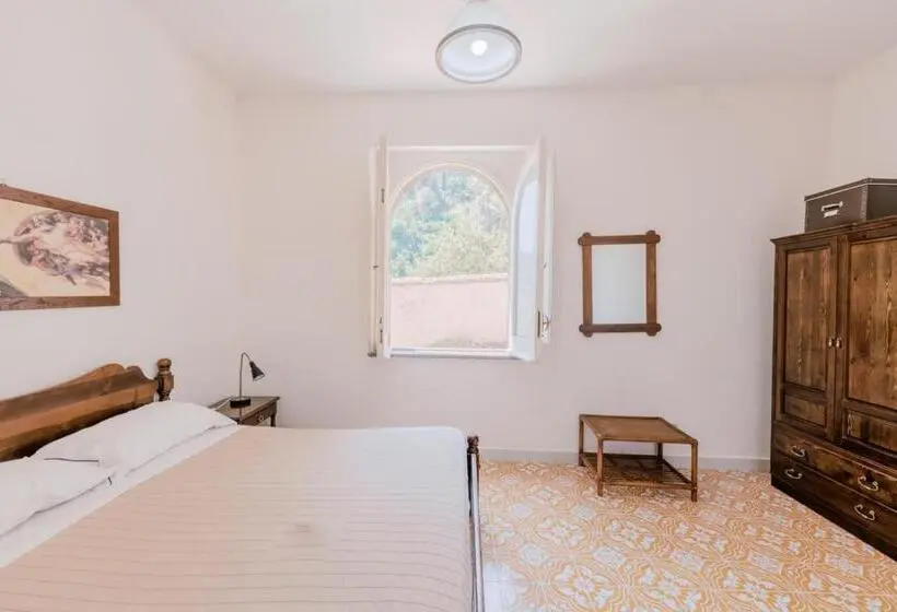 オーシャンビューバルコニー付きワンベッドルームアパートメント, Residence Villa Rosa