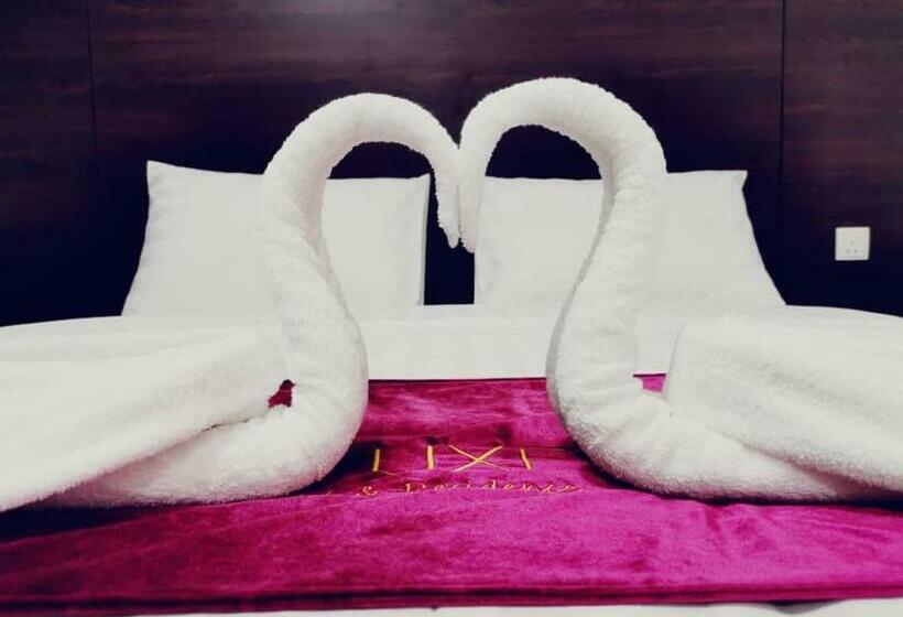 스위트 킹사이즈 침대, Marina Heights Hotel Residences