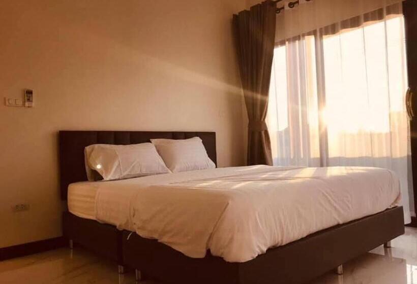 4인용 수피리어 룸, Park Villa Chaiyaphume