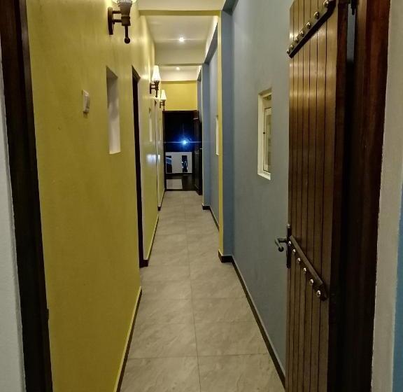 Номер Deluxe с Балконом, Le Petit Hotel & Restaurant