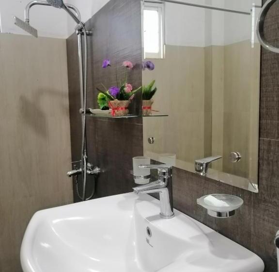 标准间带阳台, Le Petit Hotel & Restaurant