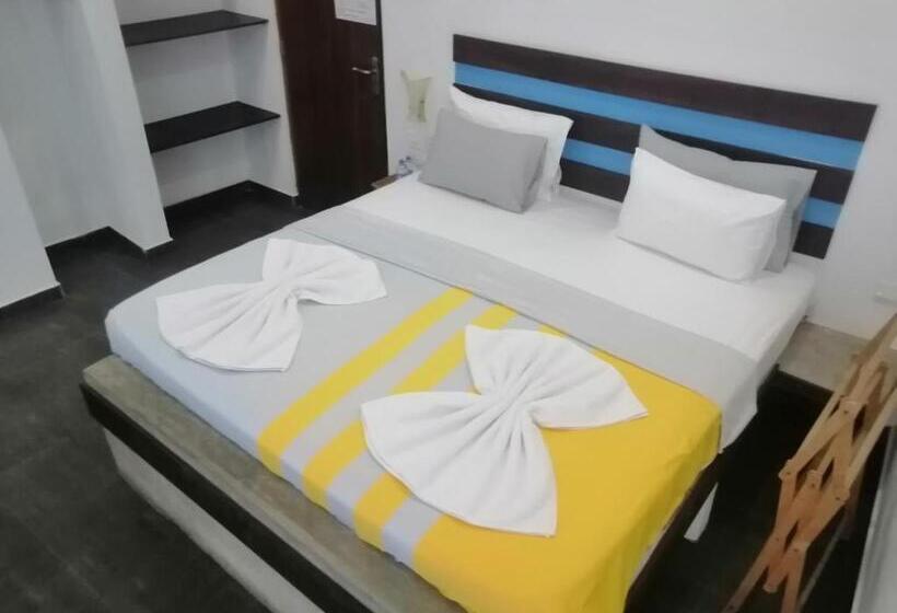 标准间带阳台, Le Petit Hotel & Restaurant