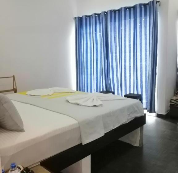 バルコニー付きスタンダードルーム, Le Petit Hotel & Restaurant