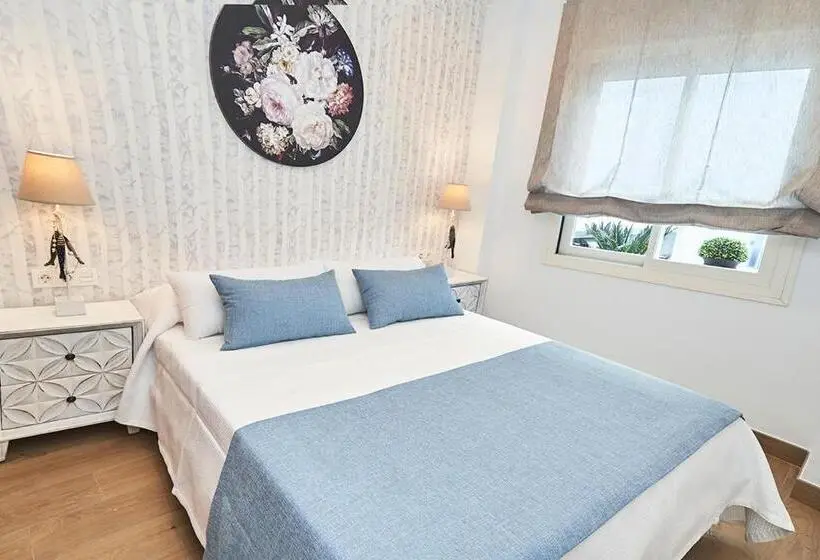 プール付き２人用あアパート, Hostal Boutique Aurora