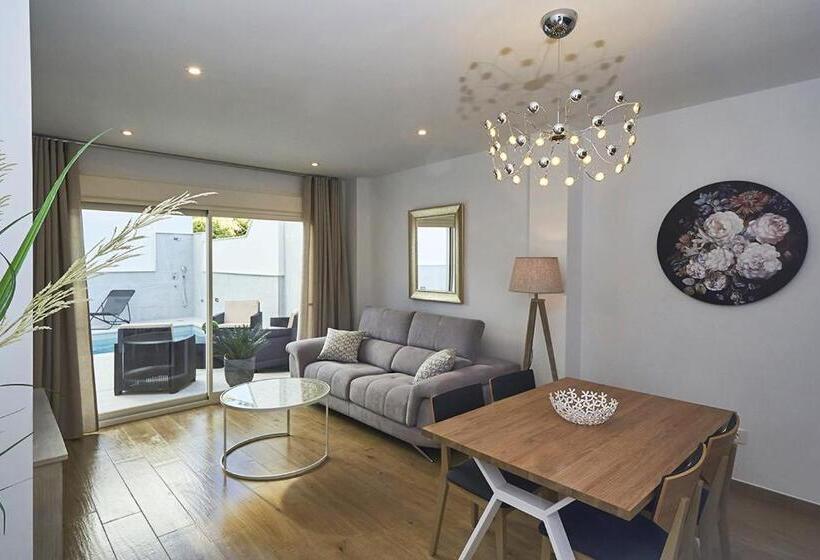 2 Bedroom Apartment with Pool, Hostal Boutique Aurora