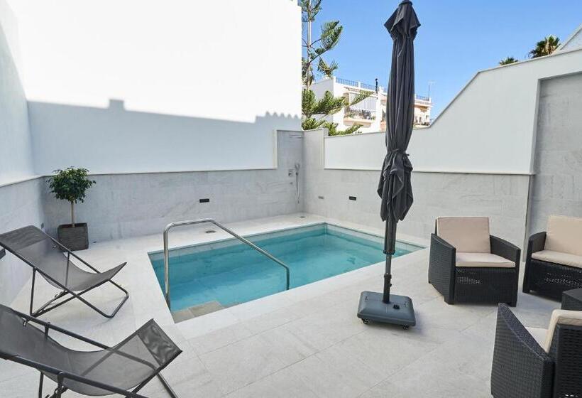 2 Bedroom Apartment with Pool, Hostal Boutique Aurora