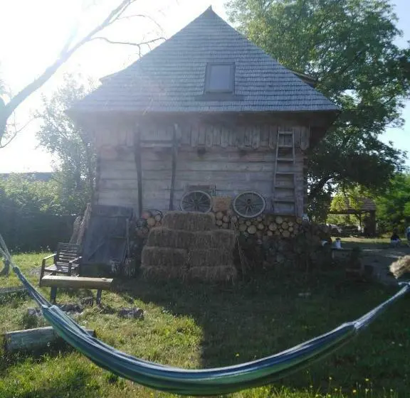 スイート（家族用）, Small Apartment In Breb S Cosy Barn