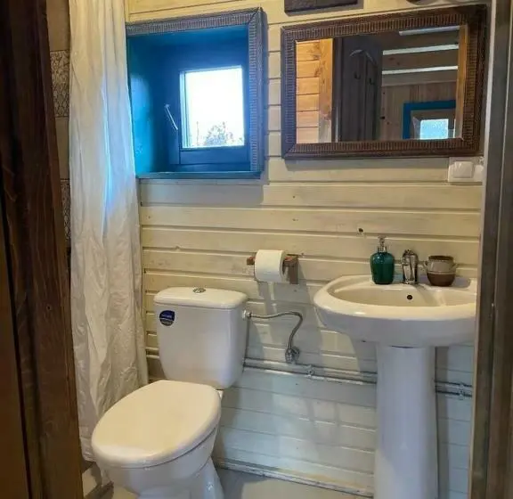 スイート（家族用）, Small Apartment In Breb S Cosy Barn