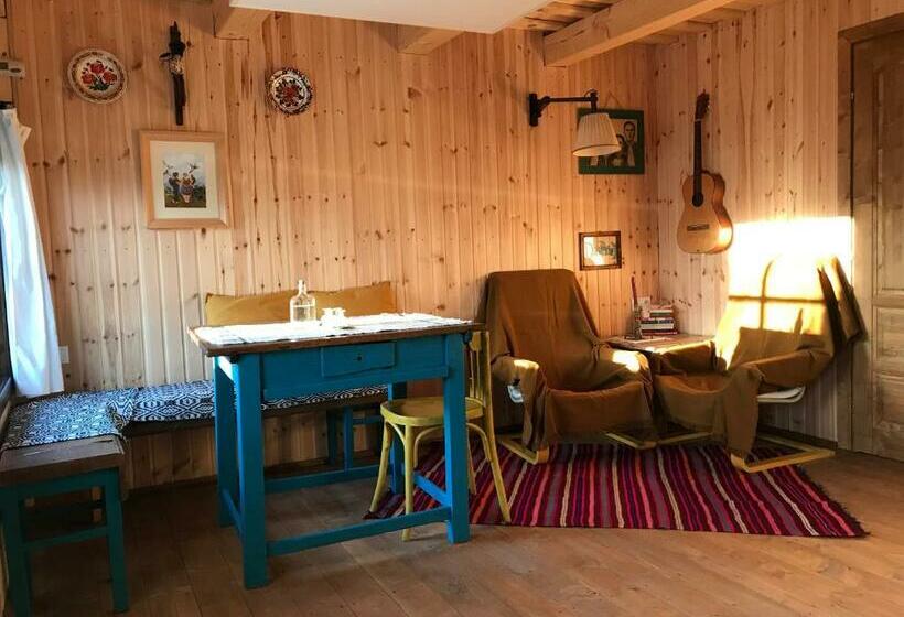 Family Suite, Small Apartment In Breb S Cosy Barn