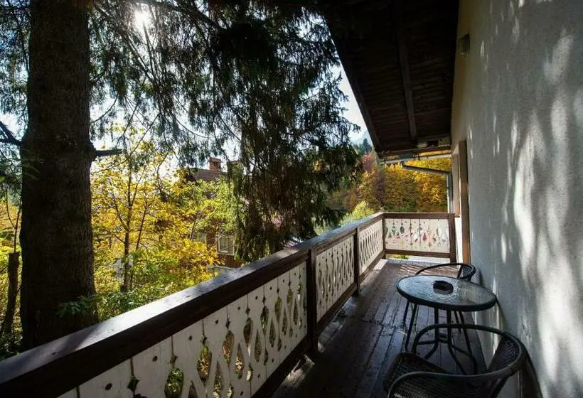 اتاق خانوادگی, Vila Bradet