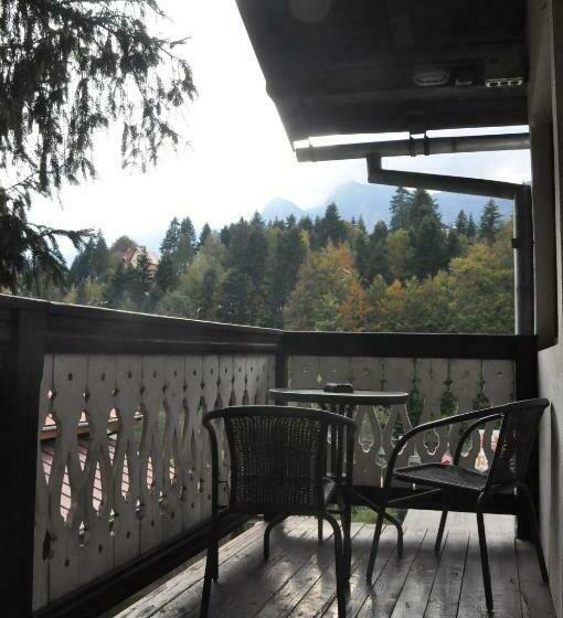 חדר משפחתי, Vila Bradet