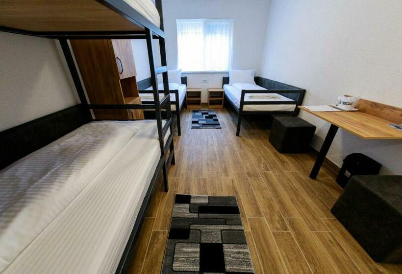 Четырехместный Номер Стандарт, Pensiunea Sofia