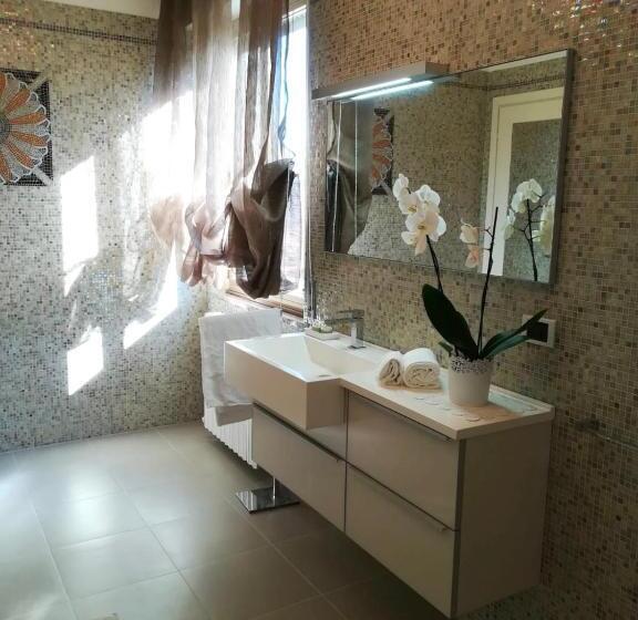 اتاق استاندارد, A Casa Di Tati