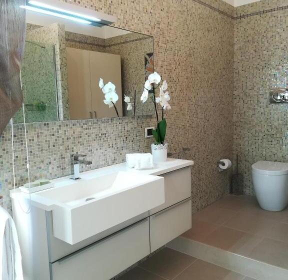 اتاق استاندارد, A Casa Di Tati