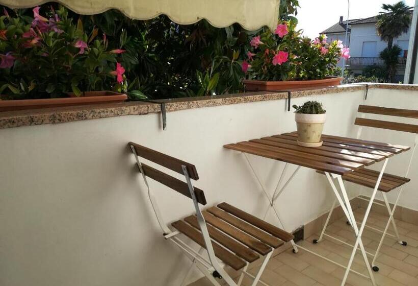 اتاق استاندارد, A Casa Di Tati