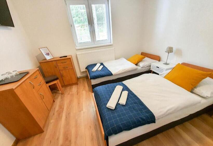 Номер Стандарт, Rekreačné Zariadenie Bojnice   Nad Zámkom