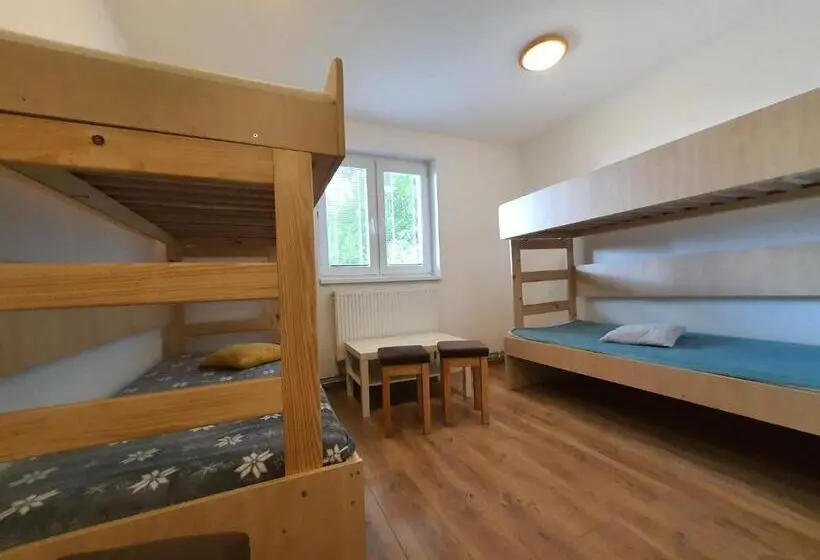 スタンダード４人部屋, Rekreačné Zariadenie Bojnice   Nad Zámkom