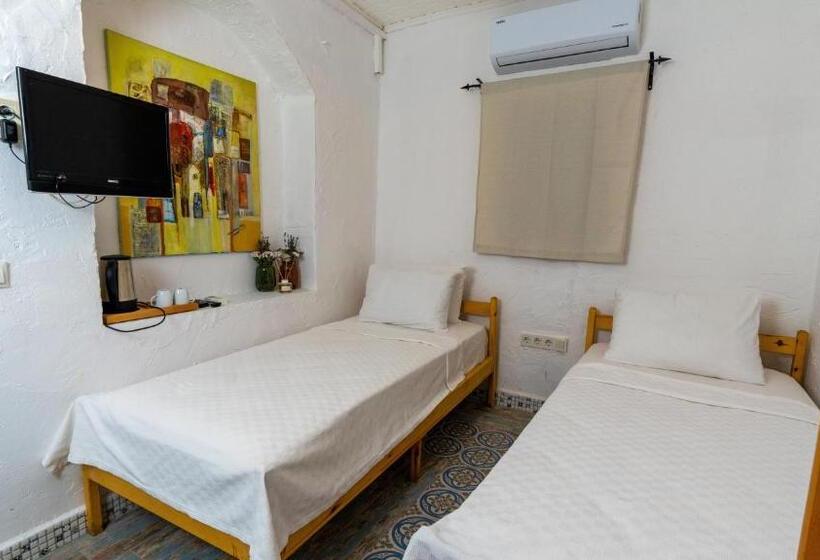 Economy-huone, Woodstock Alaçatı
